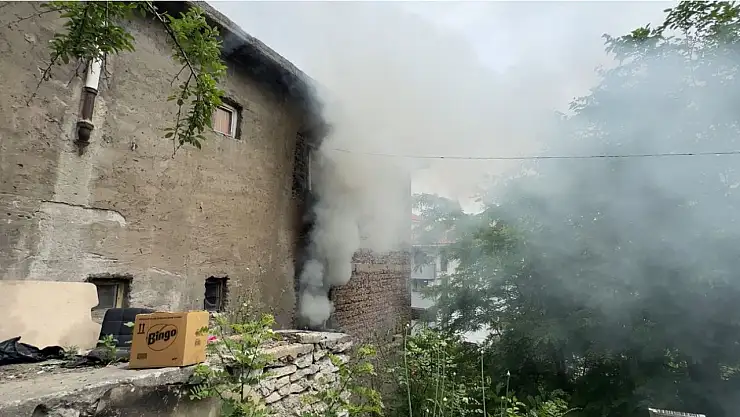 Karabük'te ev yangını büyümeden söndürüldü