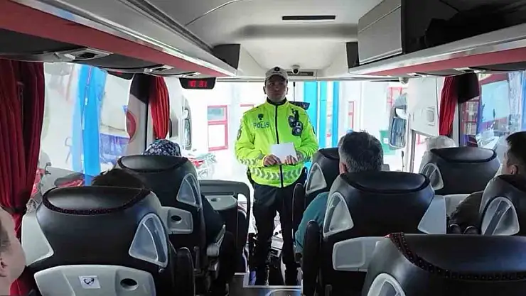 Sinop'ta Polisten Yolculara 'Kemer' Uyarısı