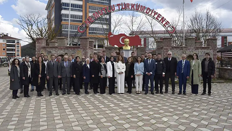 Tayini Çıkan Tapu Müdürü Kapucuoğlu'na Veda Programı