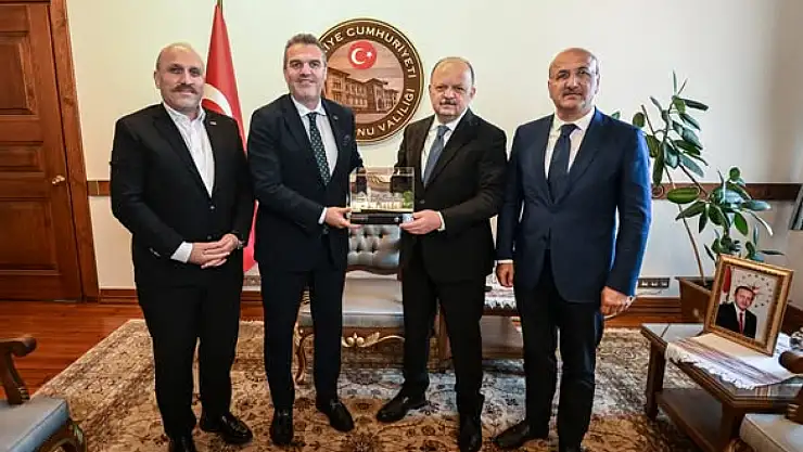 Vali Meftun Dallı Misafirlerini Ağırladı
