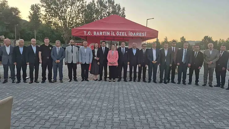Vali yardımcısının veda yemeğine yoğun katılım
