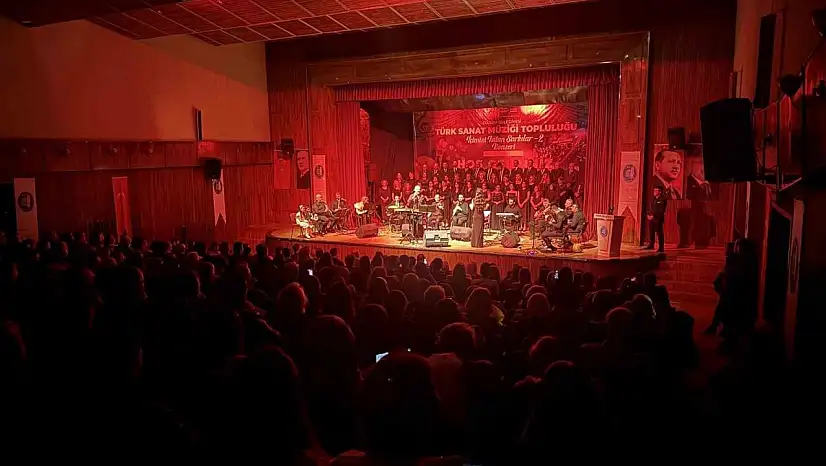 'İçimizi Isıtan Şarkılar' Konserine Büyük İlgi
