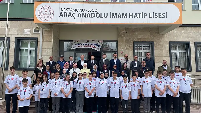 Araç'ta TÜBİTAK 4006 Bilim Fuarı Açıldı
