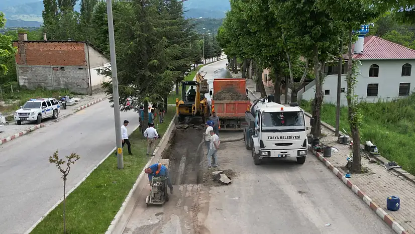 Başkan Kavaklıgil Atatürk Caddesi'ndeki Çalışmaları Yerinde İnceledi