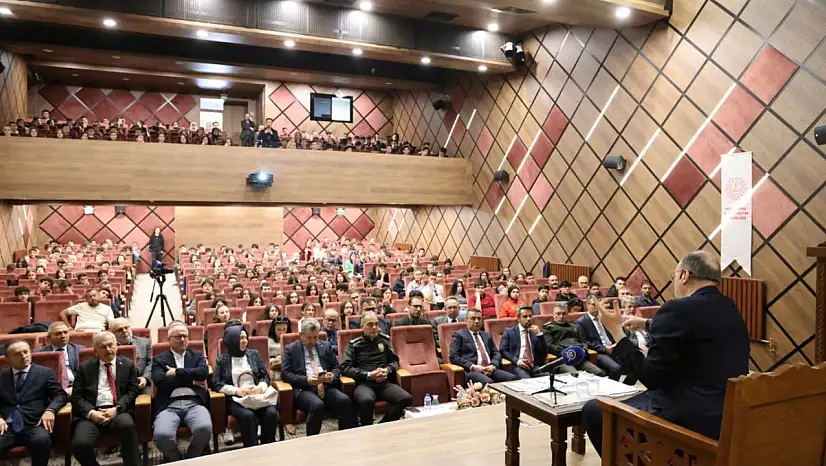 Dijital Gelecek Konferansı Gerçekleştirildi