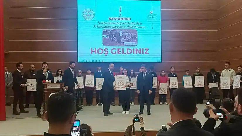 Fen Lisesi Öğrencilerinden Şiir Yarışmasında İki Derece