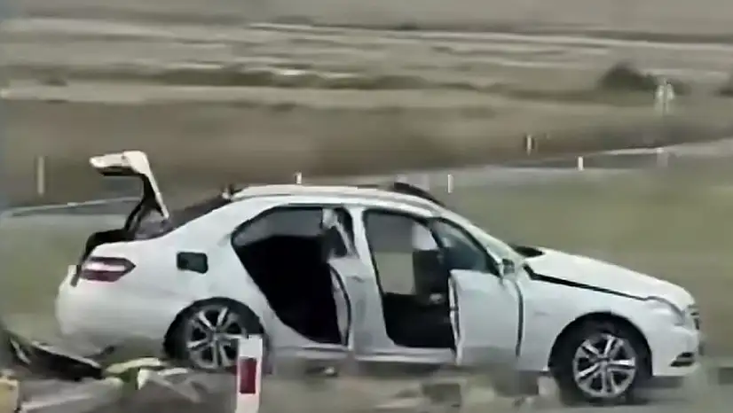 Kamyon ile otomobil çarpıştı: 3 ölü, 2 yaralı