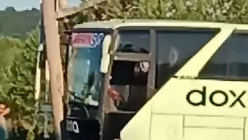 Kaza sonrası patlayan lastik polis memurunu yaralandı