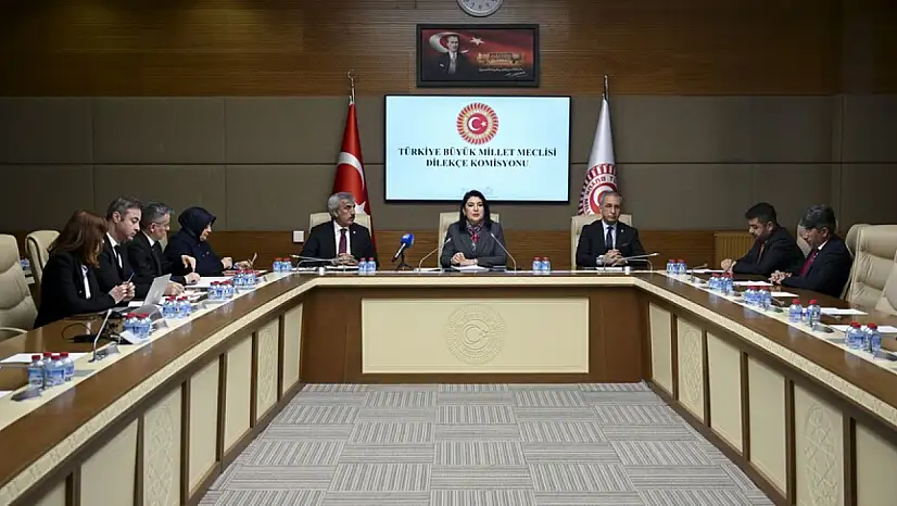 Meclise 'Kadınlar Da Askere Alınsın' Başvurusu