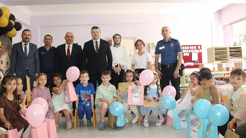 Mustafa Şerbetçi İlkokulu'nda Karne Heyecanı Yaşandı