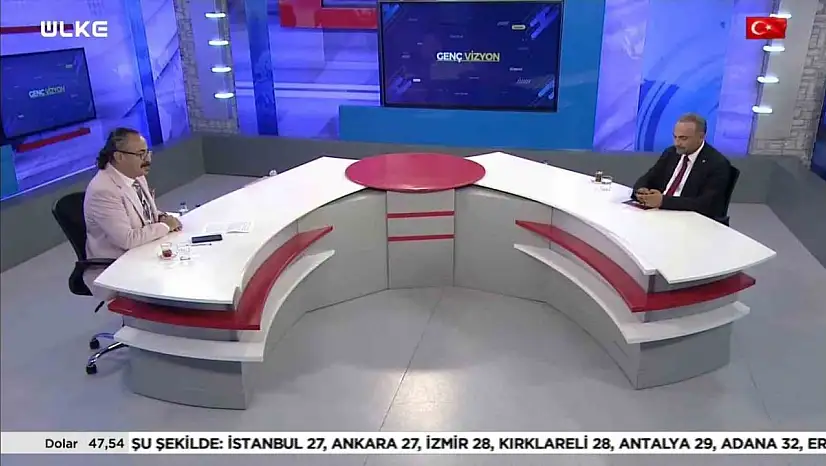 Rektör Akkaya, tercih döneminde canlı yayınlarla aday öğrencilerin yanında oluyor