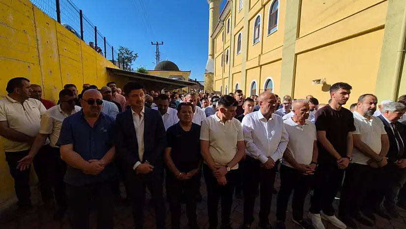 Salahattin Parmaksızoğlu Defnedildi