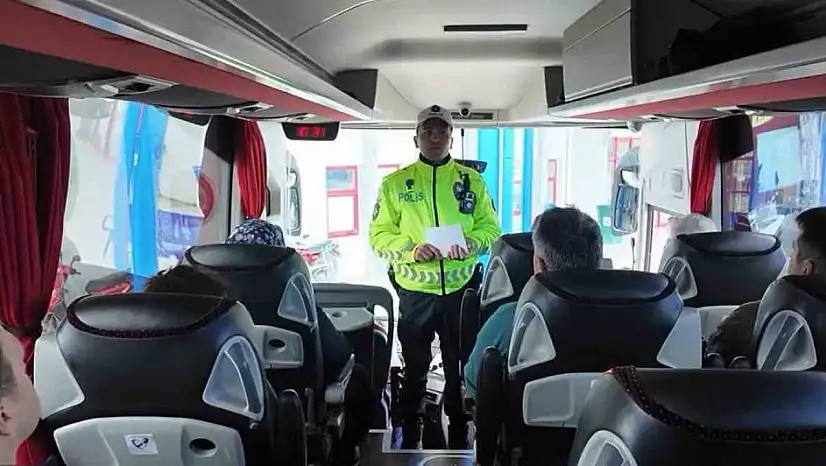 Sinop'ta Polisten Yolculara 'Kemer' Uyarısı