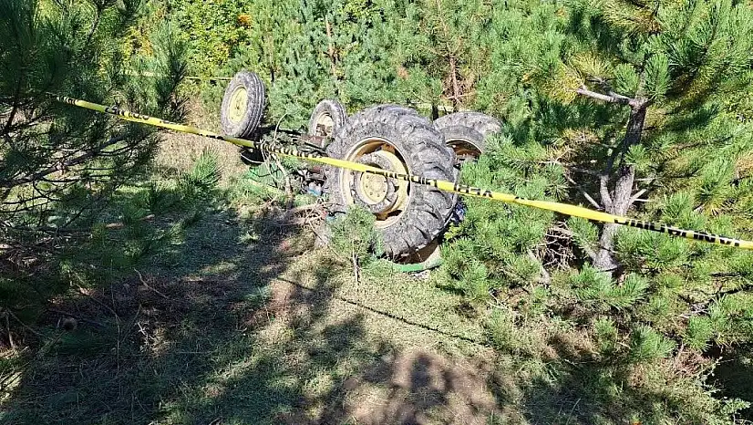Sinop'ta traktör devrildi: 1 ölü