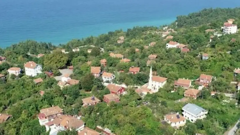 Tarihi Çınarların Gölgesinde Keşfedilmeyi Bekliyor