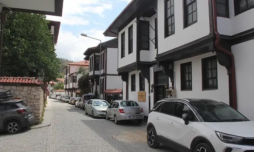 Hepkebirler Trafik Yüküyle Boğuşuyor