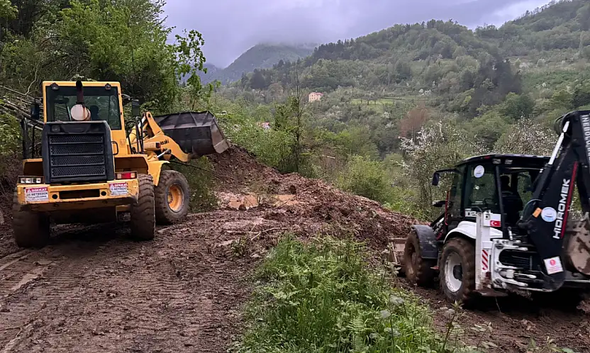 Heyelan 3 Mahalleyi Susuz Bıraktı