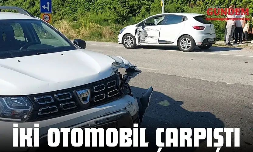 İki Otomobil Çarpıştı