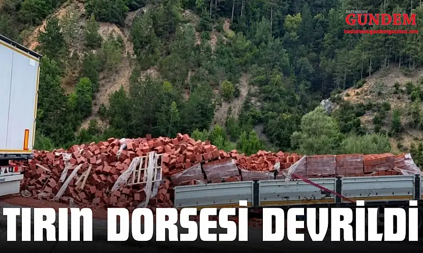 Tuğla Yüklü Tırın Dorsesi Devrildi