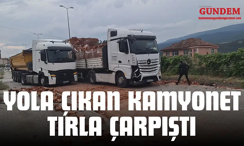 Yola Çıkan Kamyonet Tırla Çarpıştı