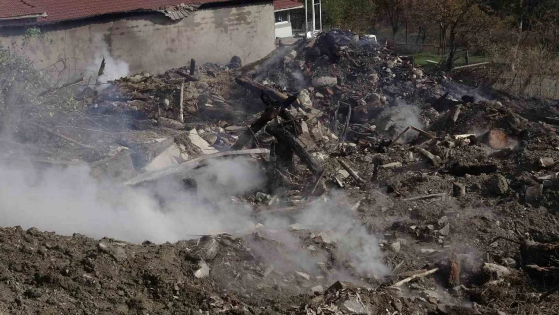 Geriye Sadece Moloz Yığınları Kaldı