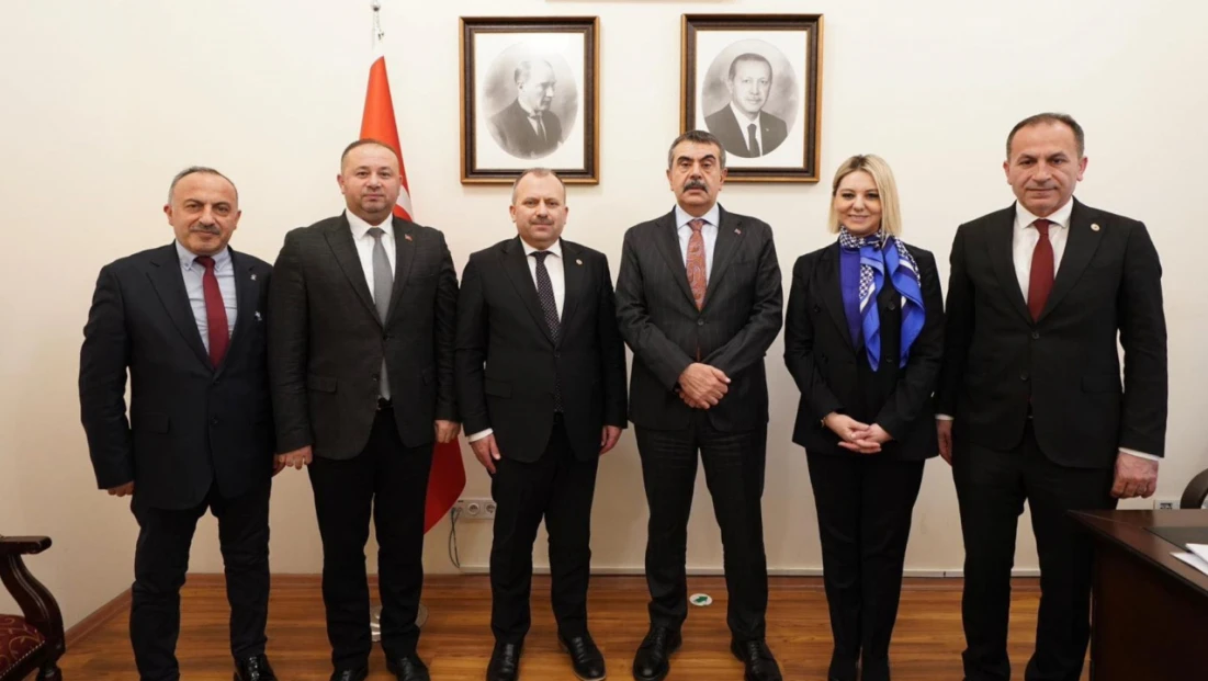 AK Parti Milletvekili Ekmekci’den Bakan Tekin’e Ziyaret