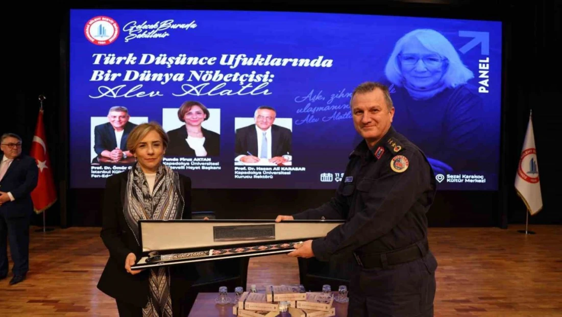 Alev Alatlı'ya BEUN'dan Anlamlı Vefa