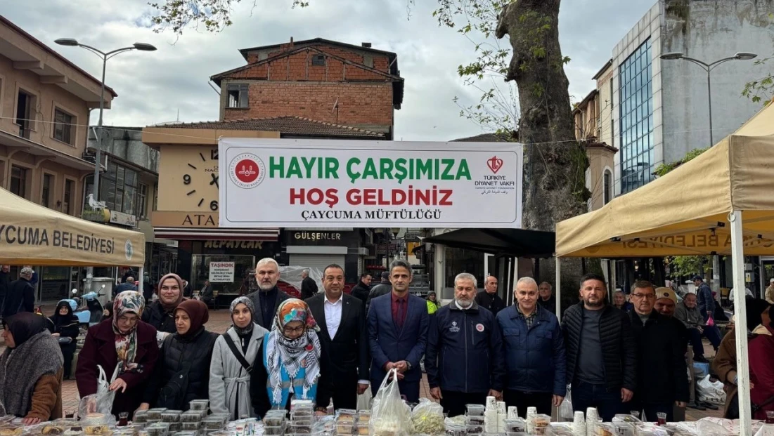Çaycuma'da 'Gazze Yararına Hayır Çarşısı' Kuruldu