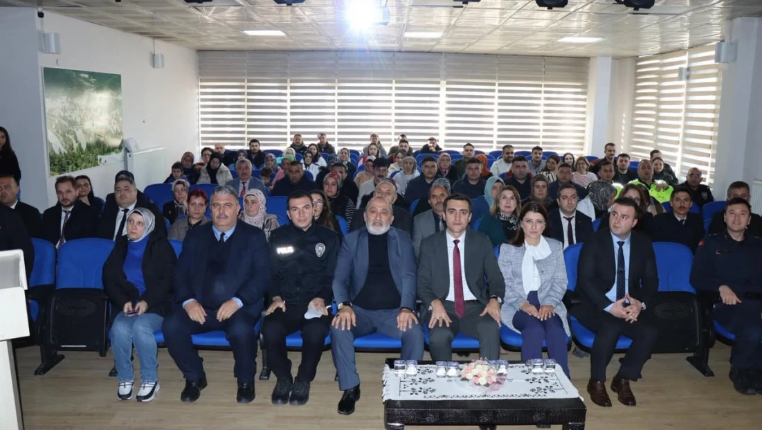 Küre’de Koruyucu Aile ve Çocuk Koruma Toplantısı