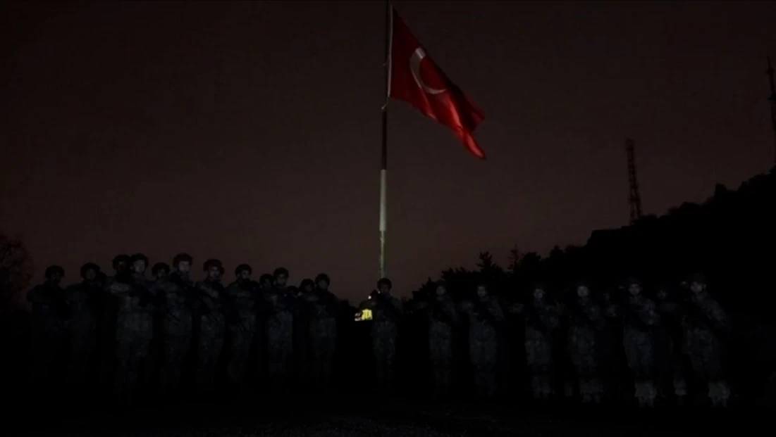 Mehmetçik, 6 Şubat İçin Saygı Duruşunda Bulundu