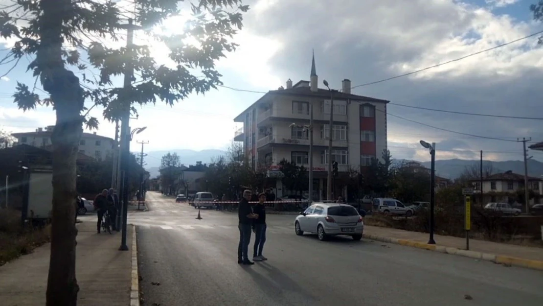 'Tapulu arazimiz' Deyip Yolu Trafiğe Kapattı