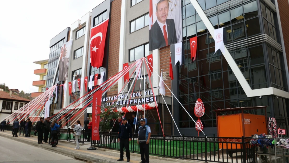 100'üncü Yıl İl Halk Kütüphanesi açıldı