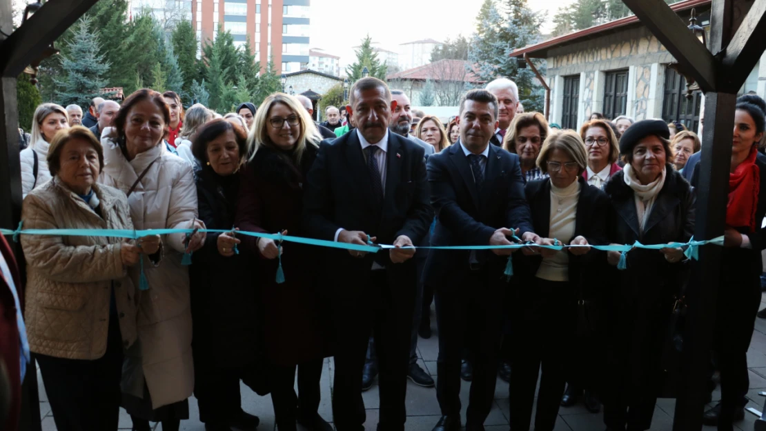 104 Yıl Öncesine Işık Tutan O Sergi Açıldı