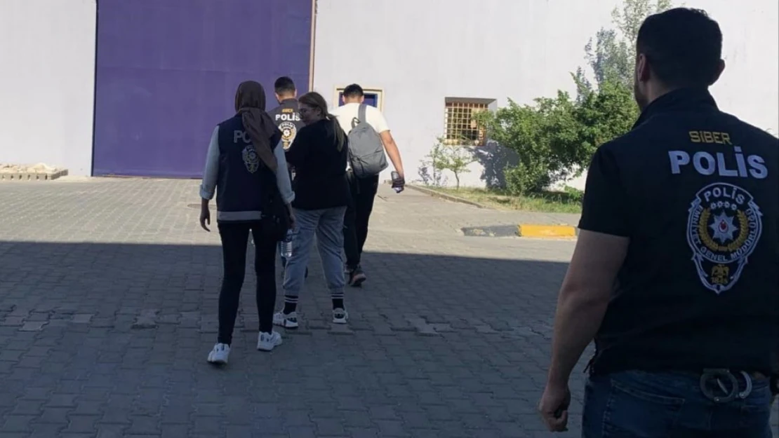 16 Kişiyi Dolandıran 4 Kişi Tutuklandı