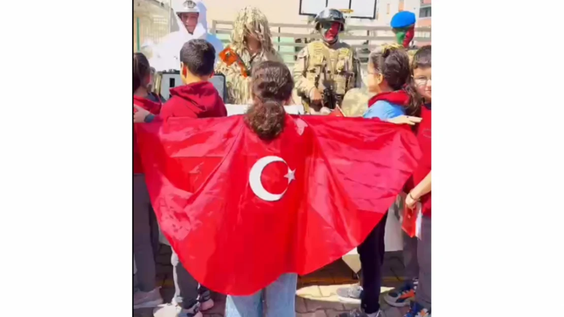 23 Nisan Coşkusunu Birlikte Yaşadılar