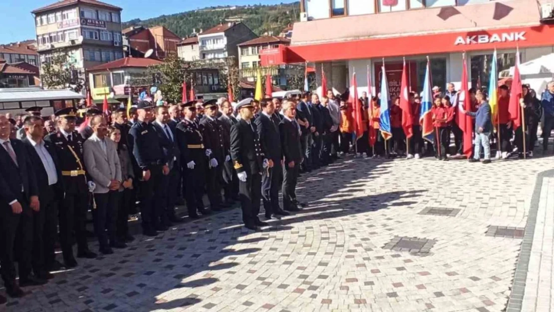 29 Ekim Kutlamaları Çelenk Sunumu İle Başladı