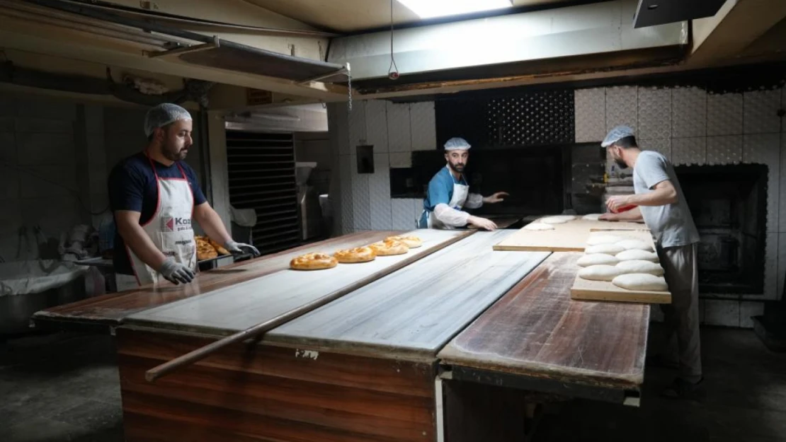 3 Metrelik Ramazan Pidesi Yapıldı