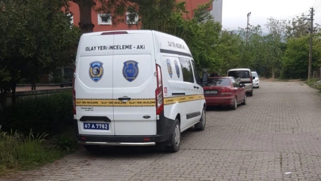 Evinin Balkonunda Ölü Bulundu