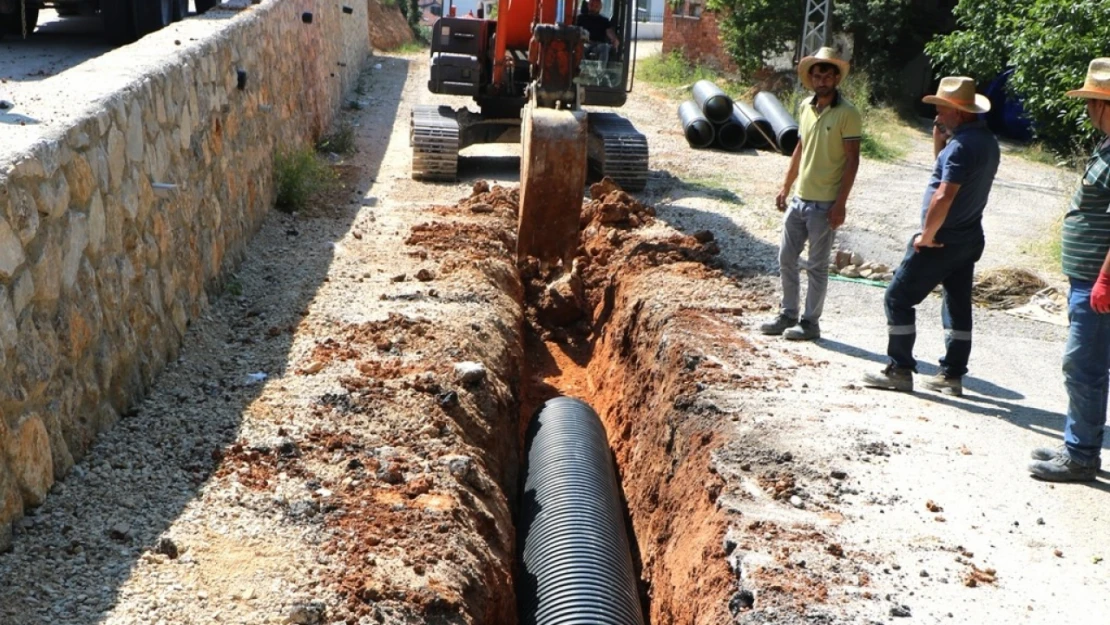 Yağmur suyu hattı çalışmaları başladı