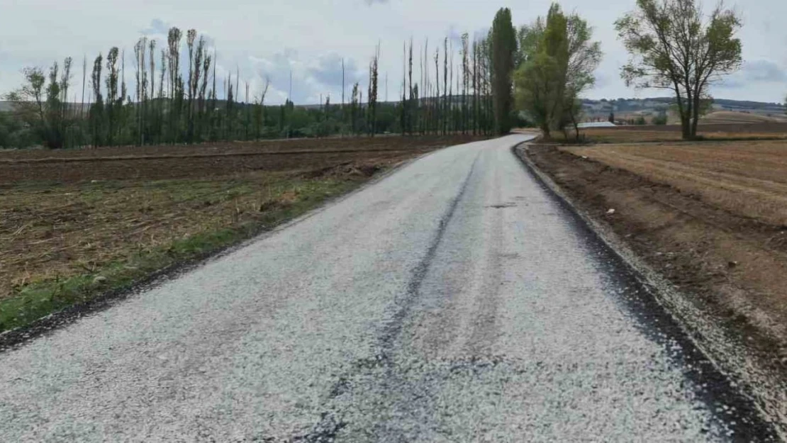 Alaca'nın Köy Yolları Konforlu Hale Geliyor