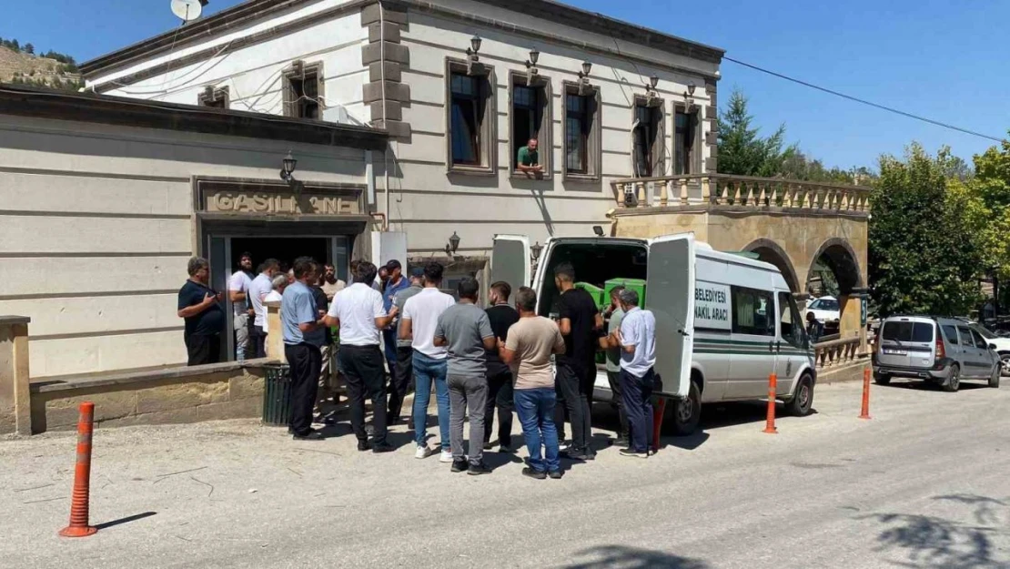 Ödürülen Şahıs Toprağa Verildi