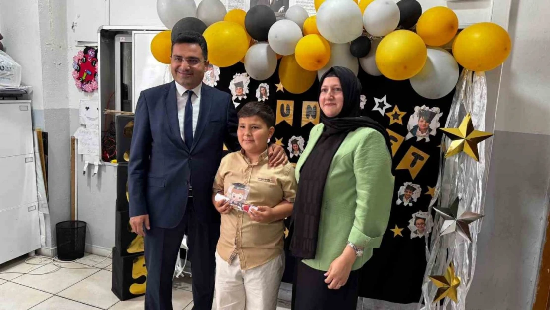 7 Bin 200 Öğrenci Karne Aldı