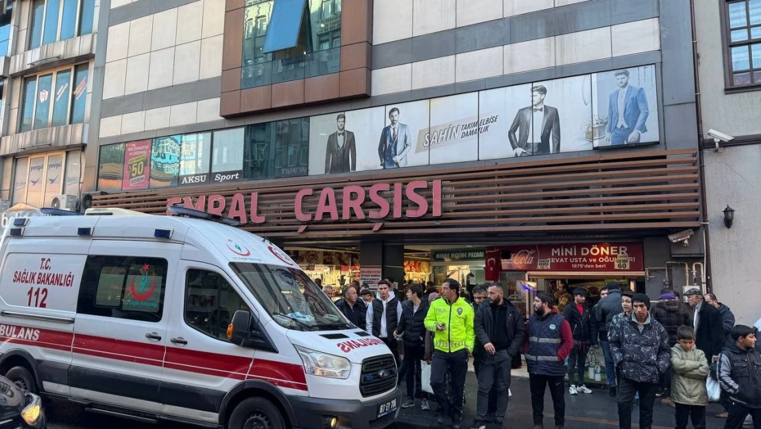 Kendini Üçüncü Kattan Boşluğa Bıraktı