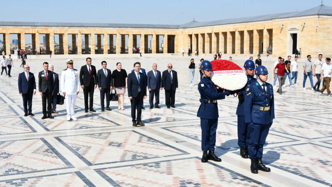 Anadolu Basın Birliği'nden Anıtkabir'e Ziyaret