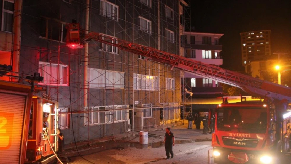 Apartman dairesinde korkutan yangın