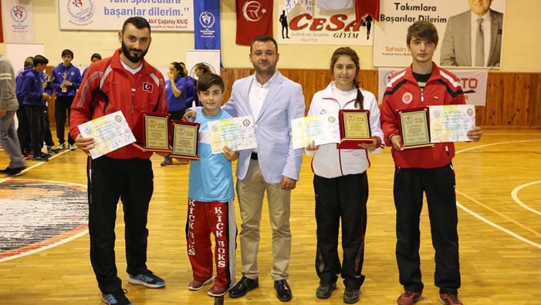 Asuman ve Kübra İspanya'da