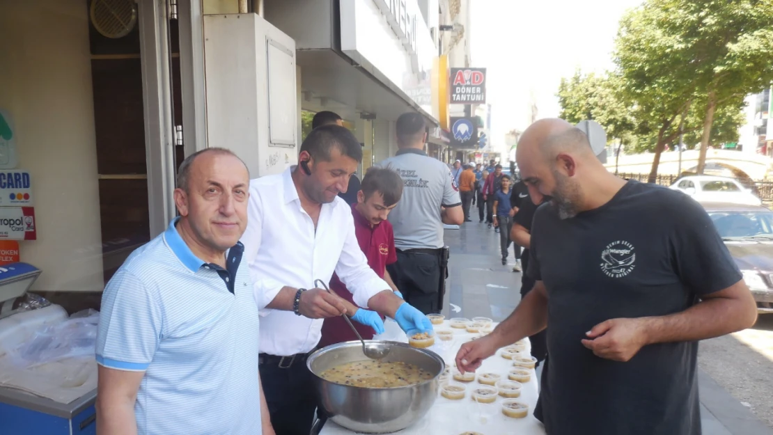 Aşure geleneği 4 bir yanda sürdü