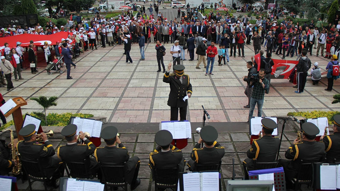 Atatürk ve İstiklal Yolu Yürüyüşü sona erdi