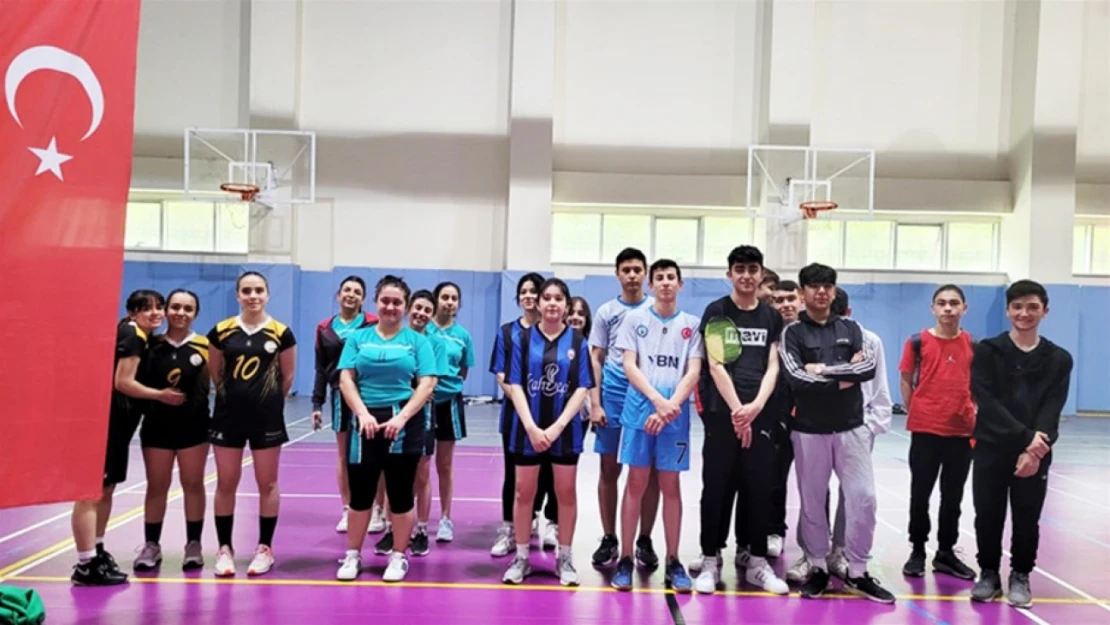 Badminton heyecanı yaşandı