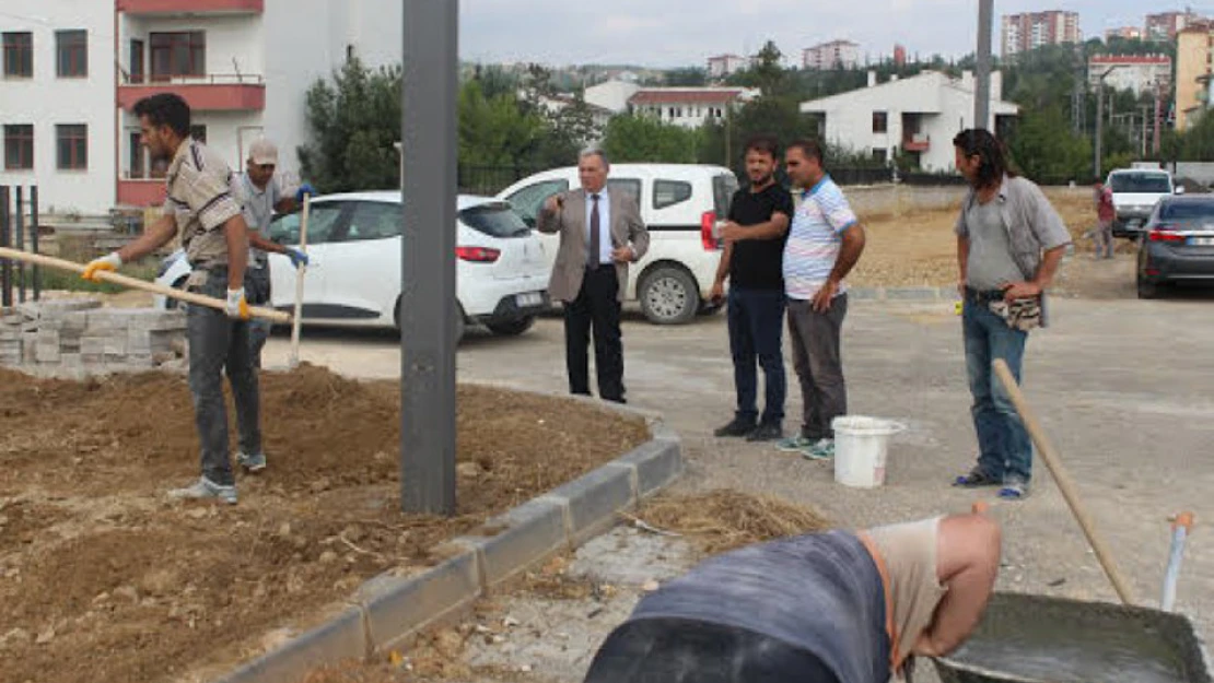 Bahçacıoğlu, okulları inceledi